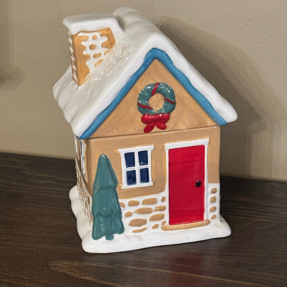 Festive Holiday gingerbread House Cookie Jar